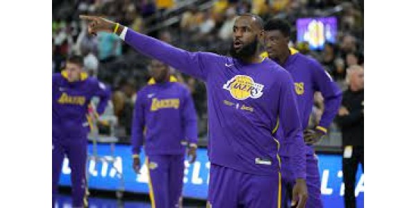 I Los Angeles Lakers hanno battuto il campione in carica Golden State Warriors